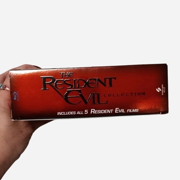 Resident Evil Complete Collection - Picture 3 of 5